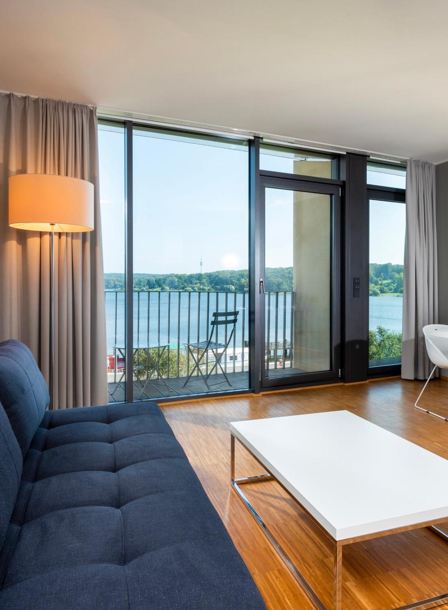 Waveboard Hotel & Boardinghouse พอทสดัม ภายนอก รูปภาพ